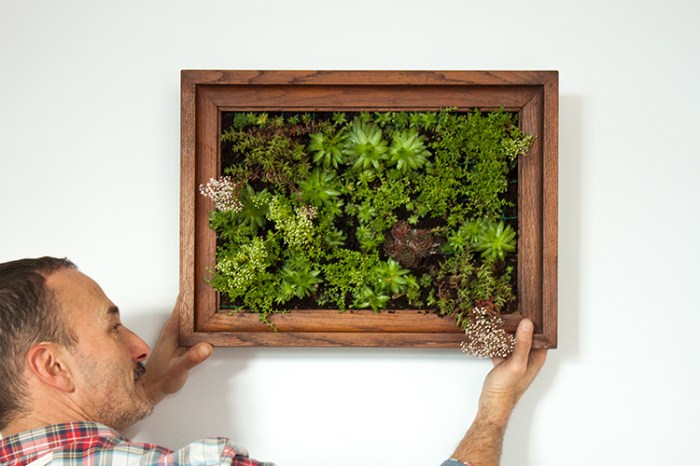 Vertical planters planter reclaimed pots pallets